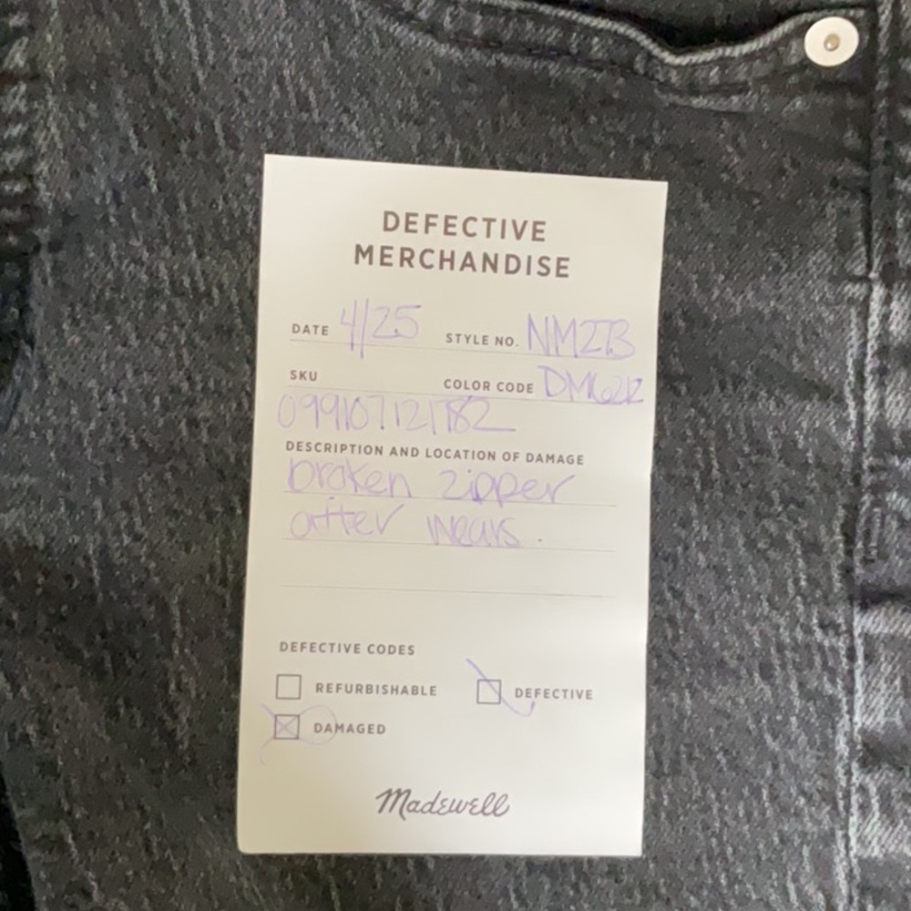 EUC Madewell Curvy 90s Black Wash Straight Jeans Sz 26  - NM273 - broken zipper - Picture 8 of 9